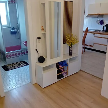 Hristian Apartamento *