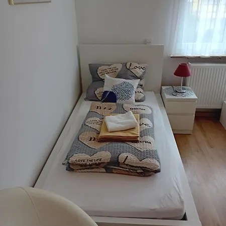 Hristian Apartamento *